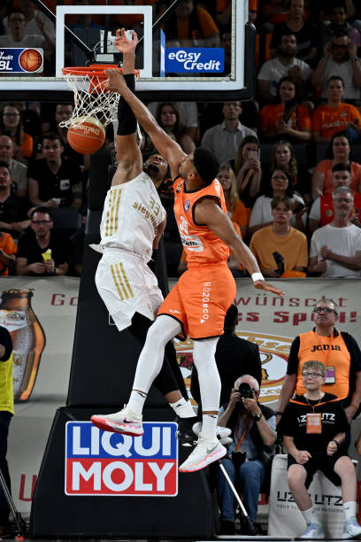 球员们在比 球员们在比